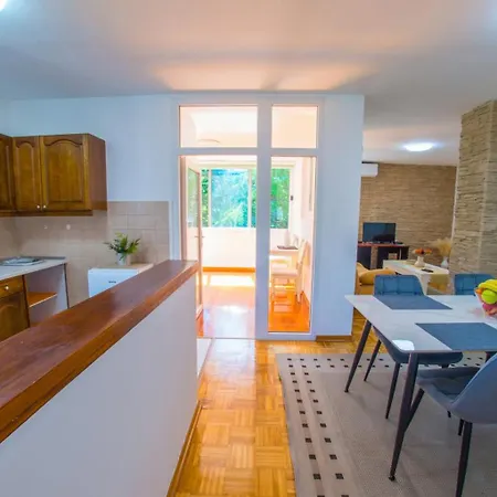 Lovely Nights Apartamento
